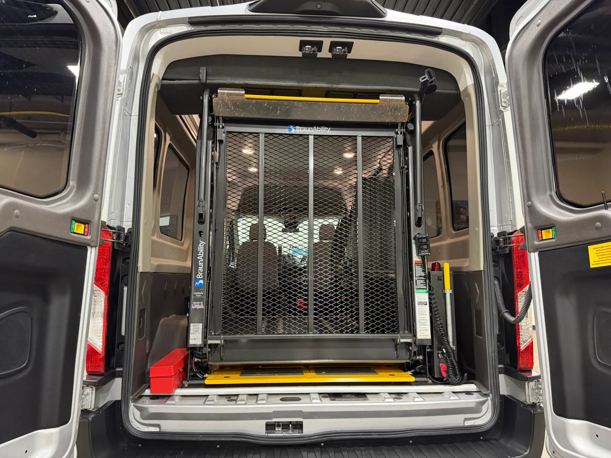 Used 2019 Ford Transit 250 148 Medium Roof RWD image 48