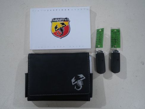 Used 2017 FIAT 124 Spider Abarth image 61