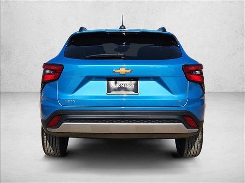 New 2026 Chevrolet Trax LT w/ Driver Confidence Package image 8