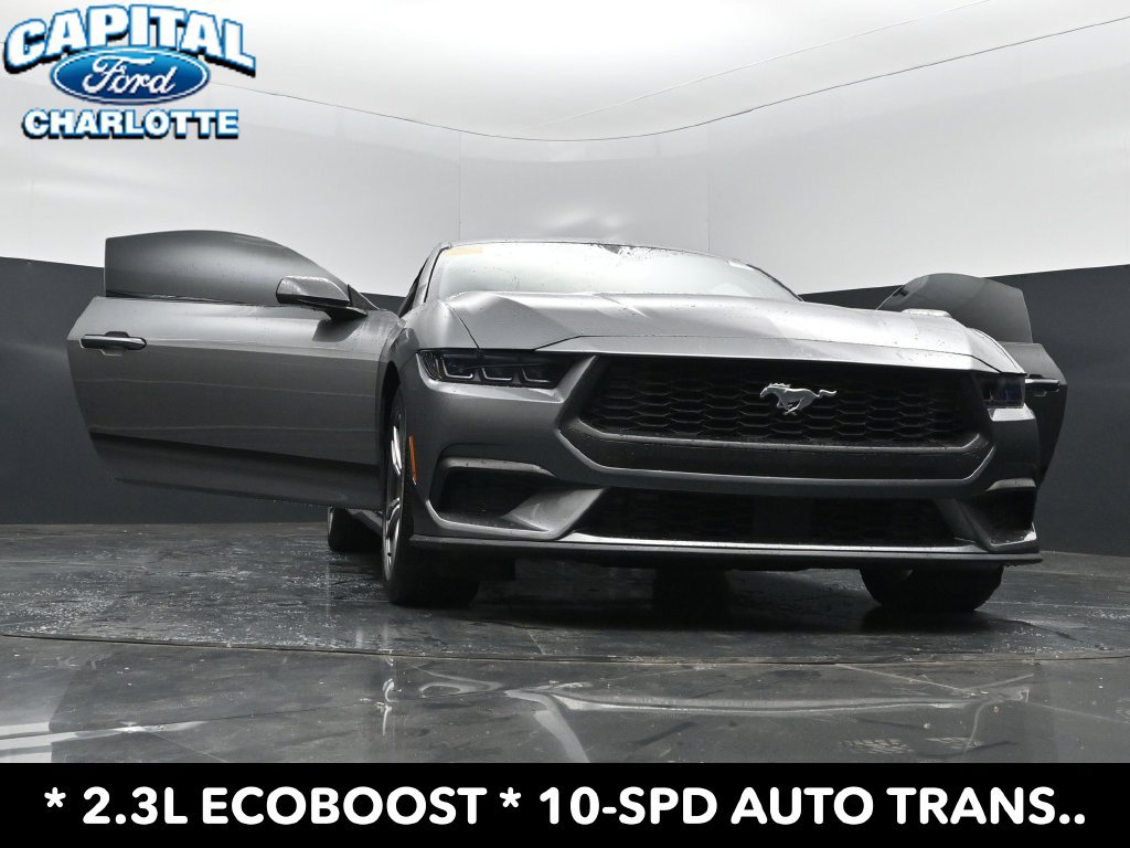 Used 2025 Ford Mustang Coupe RWD image 25