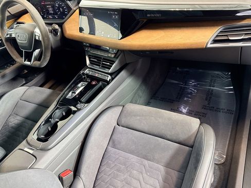 Used 2023 Audi e-tron GT Premium Plus image 26