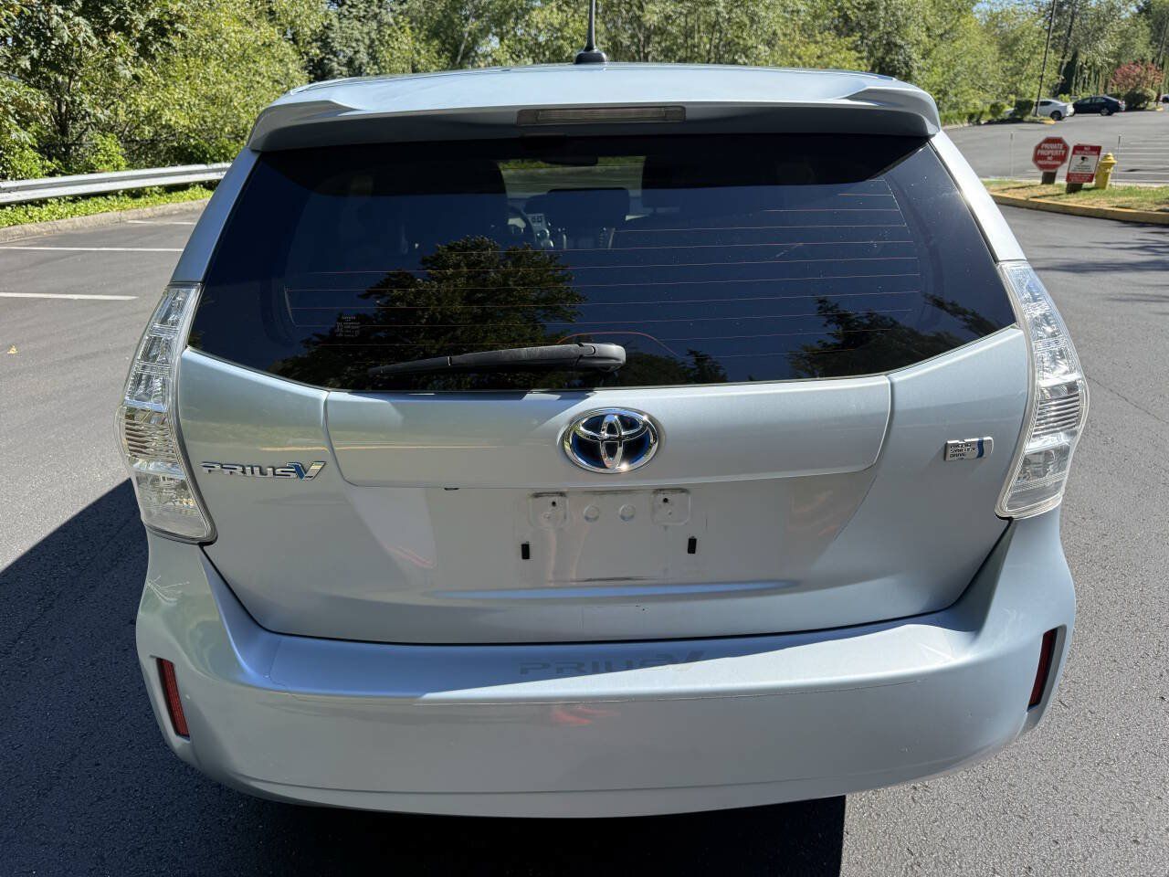 Used 2012 Toyota Prius V Five FWD image 4