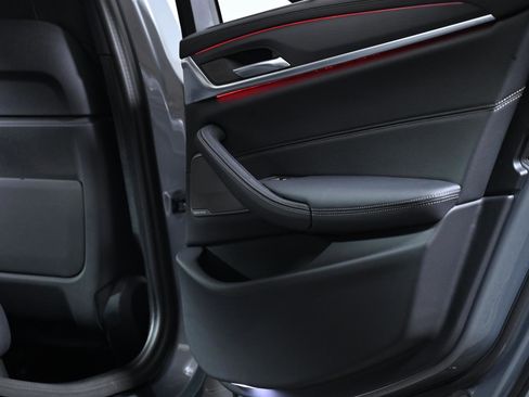 Used 2023 BMW M550i xDrive w/ Executive Package AWD/4WD image 36