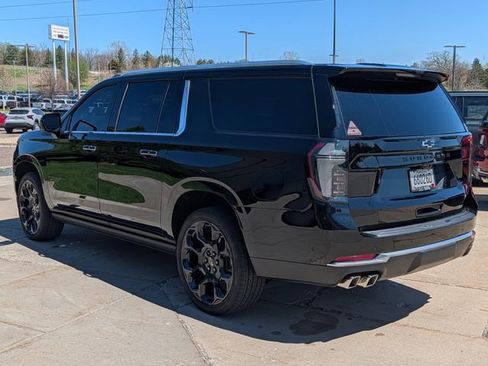 New 2026 Chevrolet Suburban High Country AWD/4WD image 5