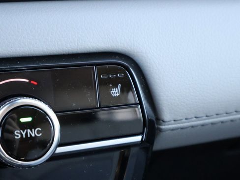 New 2025 Honda Pilot Touring image 24