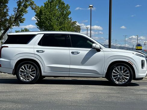 Used 2020 Hyundai Palisade Limited image 3