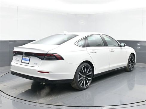 New 2025 Honda Accord Touring image 10