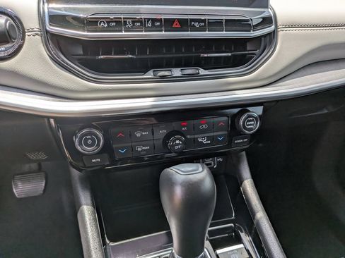 Used 2025 Jeep Compass Limited AWD/4WD image 26