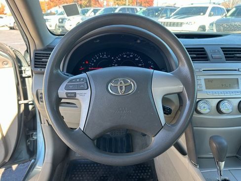 Used 2011 Toyota Camry LE image 16