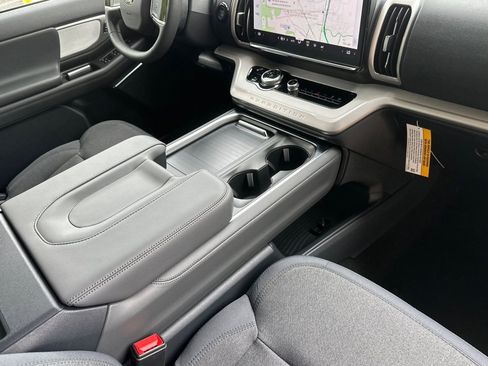 New 2026 Ford Expedition Max Active RWD image 17