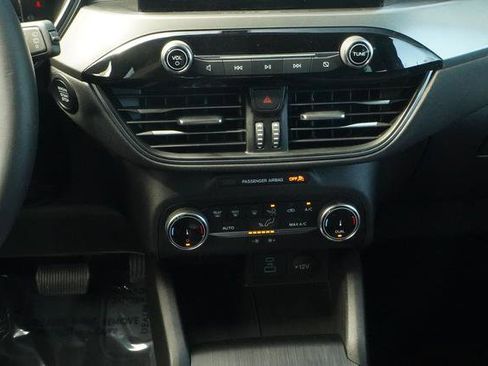 Used 2023 Ford Escape Active FWD image 19