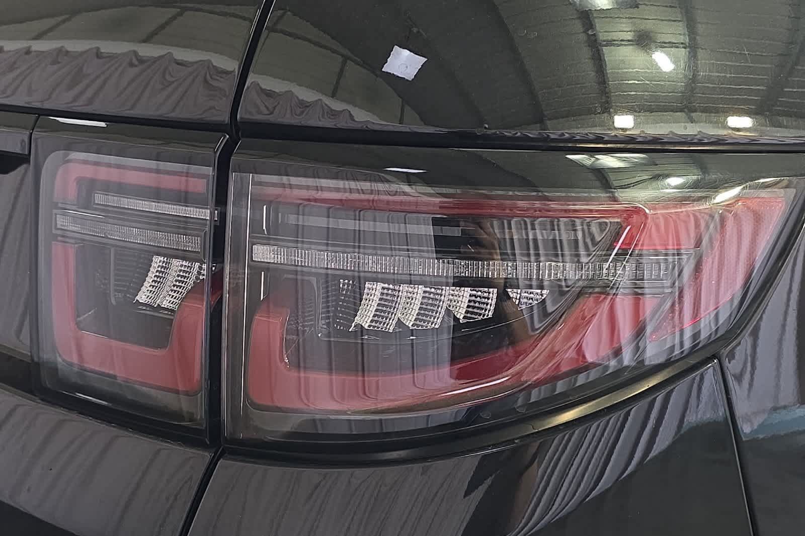 Used 2024 Land Rover Discovery Sport Dynamic SE AWD/4WD image 13
