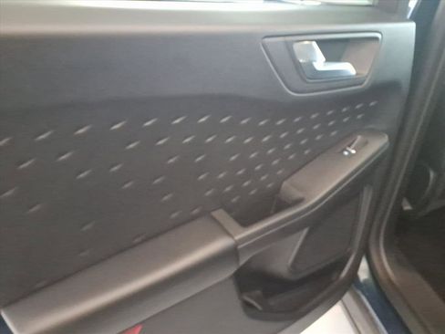 Used 2020 Ford Escape SEL image 13