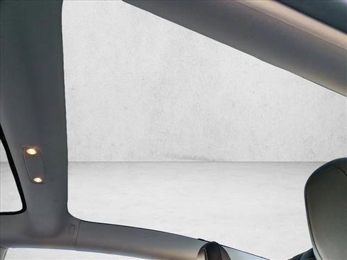 Used 2021 Tesla Model 3 Long Range image 19