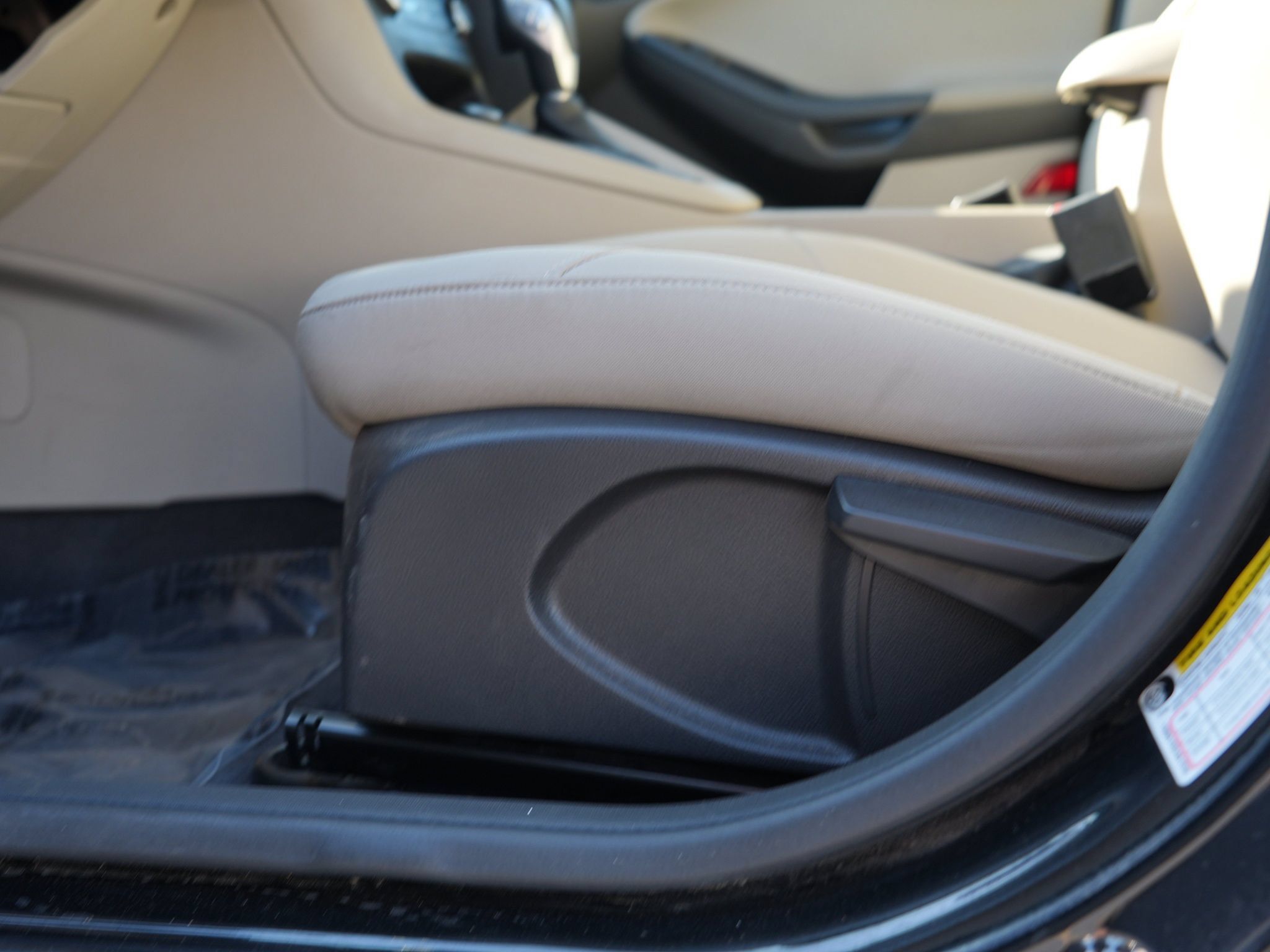 Used 2015 Ford Focus SE FWD image 16