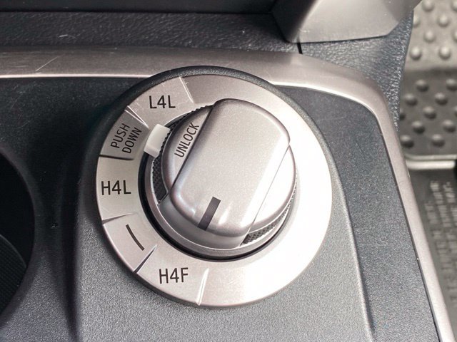 Used 2021 Toyota 4Runner Limited AWD/4WD image 18