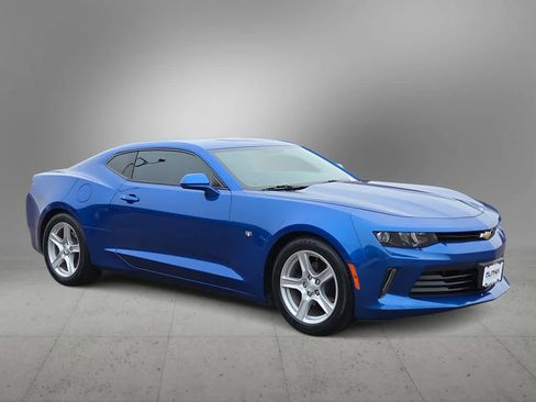 Used 2018 Chevrolet Camaro LS RWD image 2