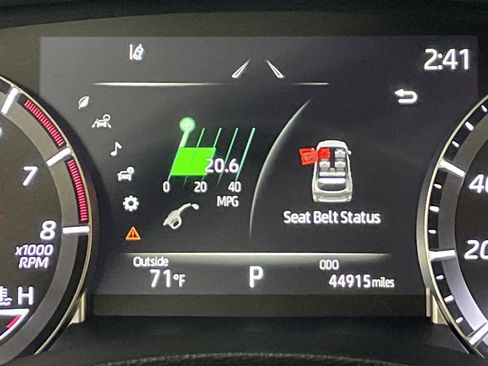 Used 2023 Toyota Highlander XLE image 22