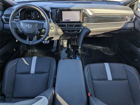 Used 2025 Toyota Camry LE image 13