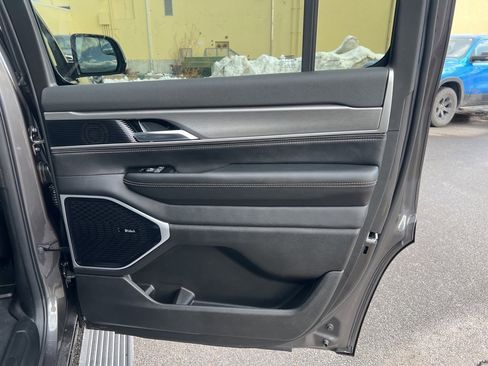 New 2026 Jeep Grand Wagoneer Limited image 12