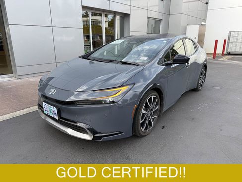 Used 2025 Toyota Prius Plug-In Hybrid FWD image 1