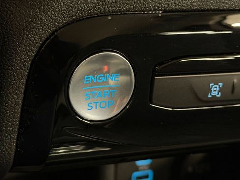 Used 2023 Ford Escape Active w/ Tech Pack #1 AWD/4WD image 16