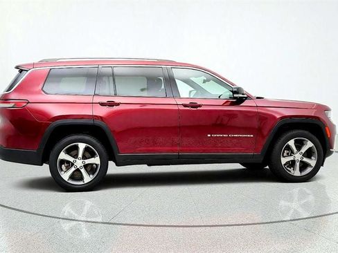 Used 2023 Jeep Grand Cherokee L Limited w/ Luxury Tech Group II AWD/4WD image 4