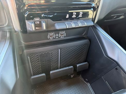 Used 2025 RAM 1500 Big Horn image 16