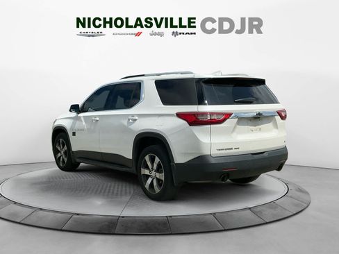 Used 2018 Chevrolet Traverse LT AWD/4WD image 3