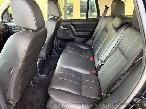 Used 2014 Land Rover LR2 AWD/4WD image 8