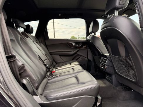 Used 2019 Audi Q7 3.0T Prestige w/ Prestige Package AWD/4WD image 33