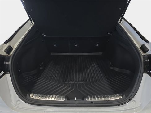 Used 2020 Kia Stinger GT-Line image 28