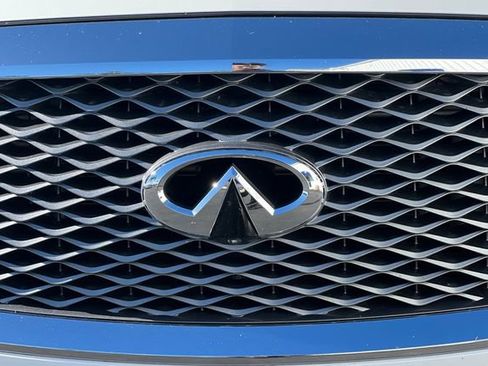 Used 2021 INFINITI QX80 Sensory w/ All-Season Package image 39