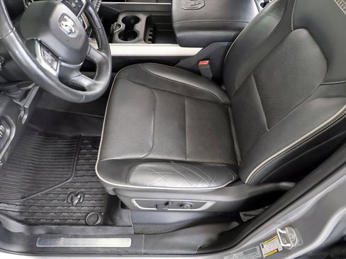 Used 2019 RAM 1500 Laramie AWD/4WD image 42