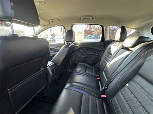 Certified 2017 Ford C-MAX Energi SE w/ Equipment Group 402A image 18