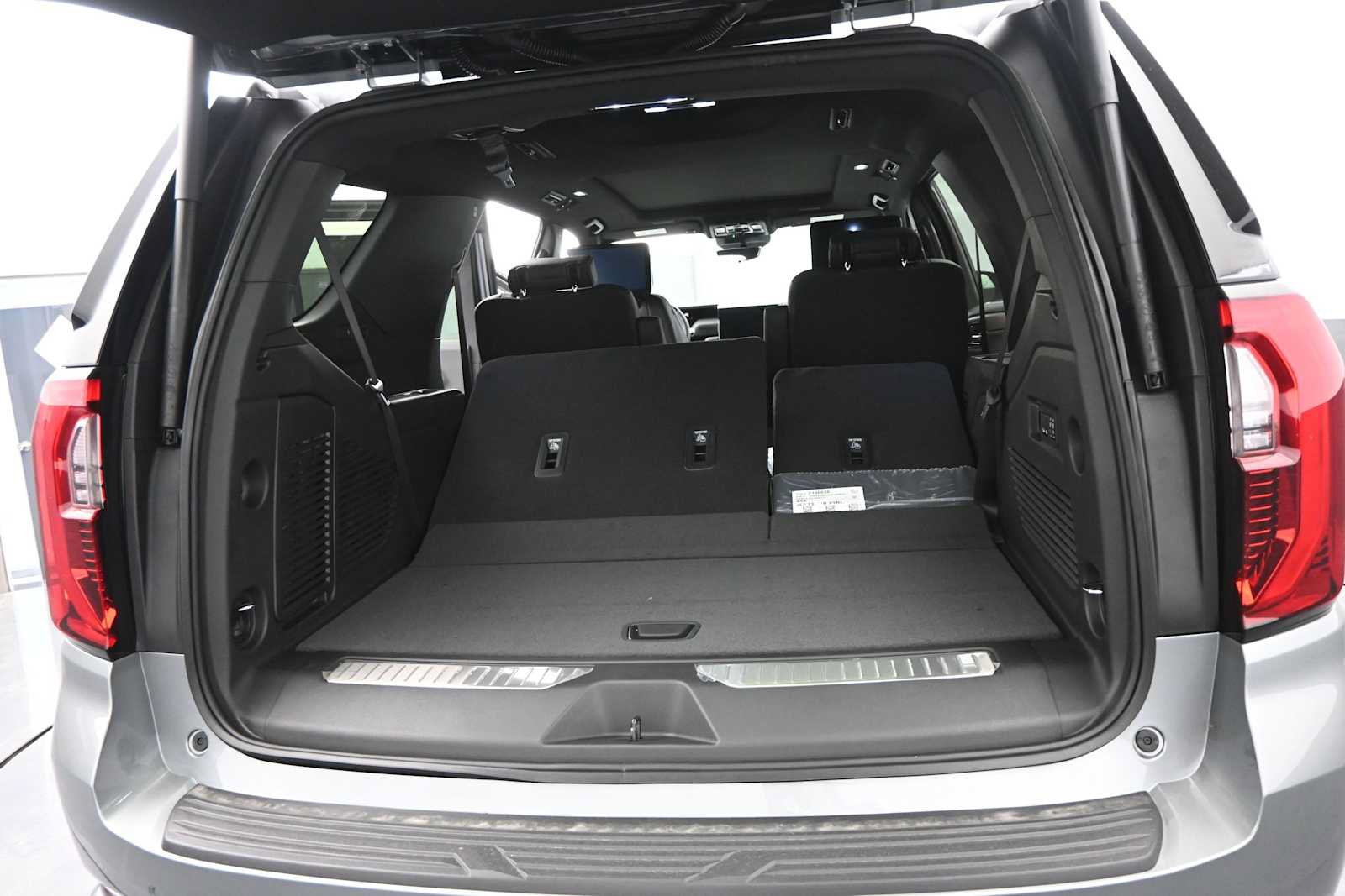 New 2027 GMC Yukon Denali w/ Denali Reserve Package AWD/4WD image 13