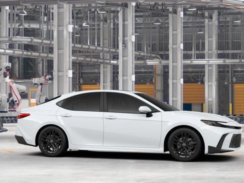 New 2026 Toyota Camry SE FWD image 13