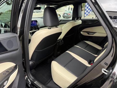 Used 2024 Lexus NX 250 FWD image 31