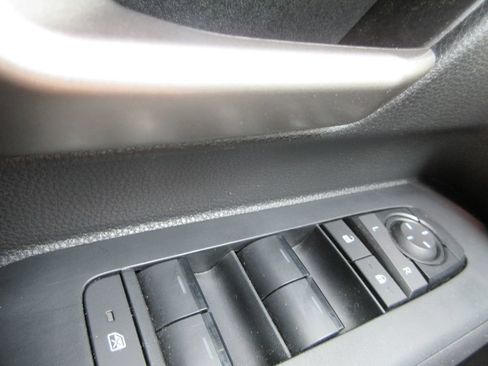 Used 2024 Toyota Tacoma TRD Off-Road AWD/4WD image 24