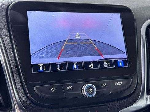 Used 2024 Chevrolet Equinox Premier image 15