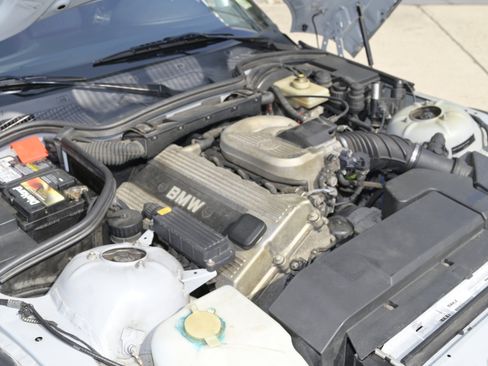 Used 1996 BMW Z3 1.9 image 42