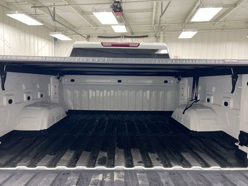 Used 2025 Chevrolet Silverado 1500 LT image 24