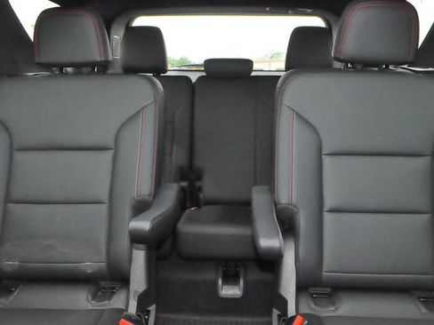 Used 2025 Chevrolet Traverse Z71 w/ Driver Confidence Package AWD/4WD image 14