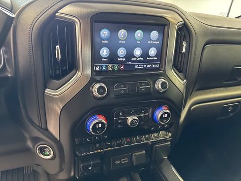 Used 2021 GMC Sierra 2500 Denali w/ Denali Ultimate Package AWD/4WD image 11