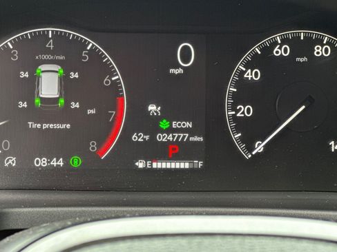 Used 2025 Honda Pilot TrailSport image 23