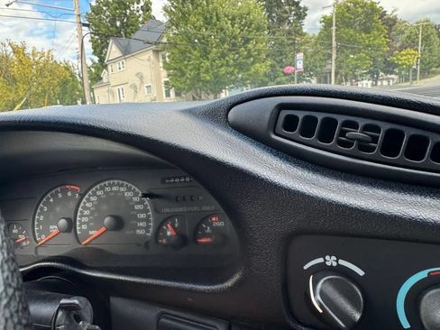 Used 1995 Chevrolet Camaro Z28 RWD image 11
