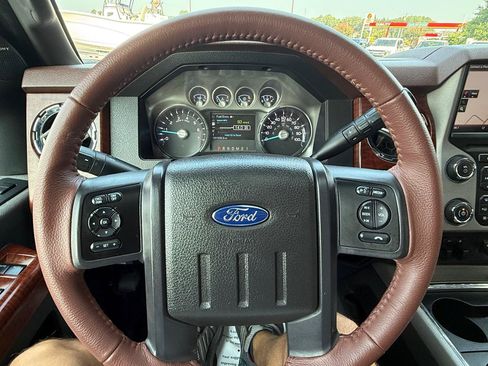 Used 2014 Ford F250 King Ranch w/ Snow Plow Prep Package AWD/4WD image 21