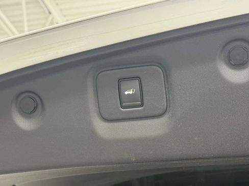 Used 2018 Nissan Pathfinder SL w/ Midnight Edition Package image 45