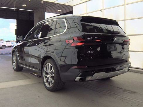Used 2024 BMW X5 sDrive40i image 4
