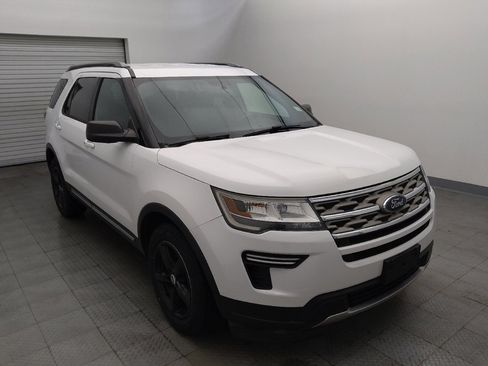 Used 2018 Ford Explorer XLT FWD image 13